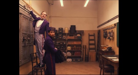 M. Gustave und Zero werden auch in 4:3 auf frischer Tat ertappt. | Quelle: "Grand Budapest Hotel"-Trailer